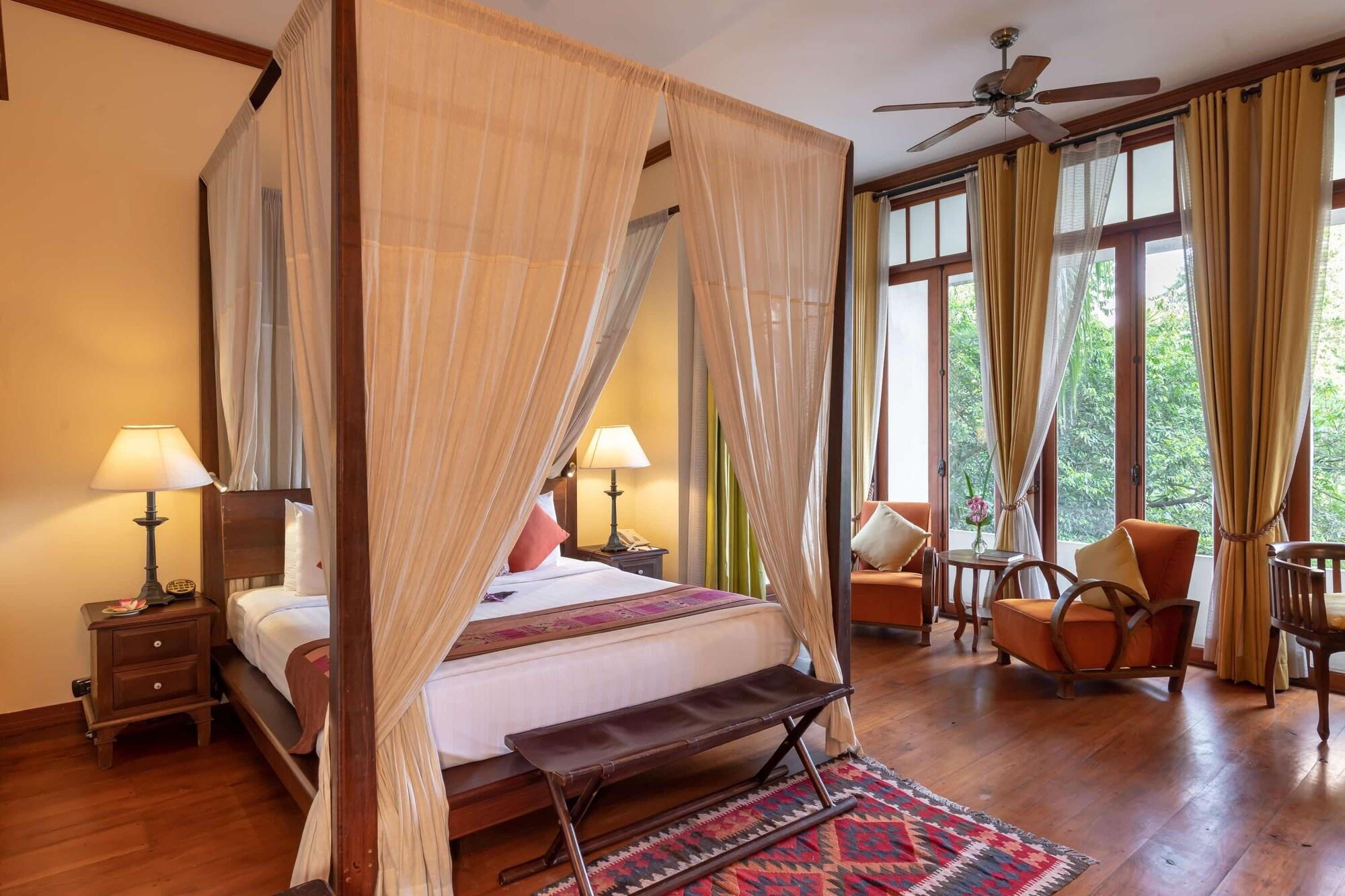 Ariyasom Villa Bangkok Luaran gambar