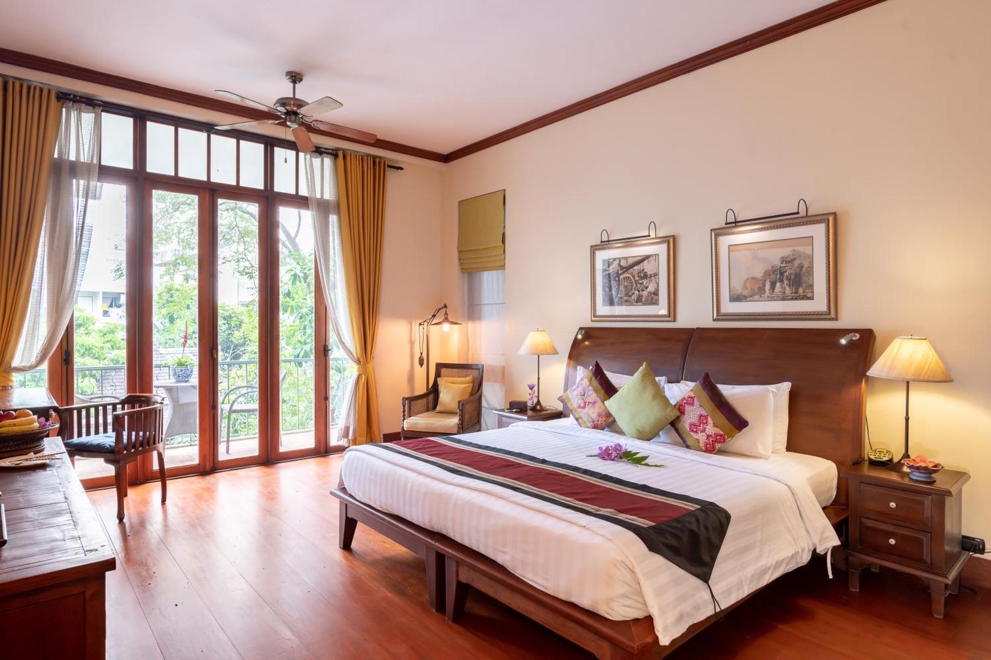 Ariyasom Villa Bangkok Luaran gambar