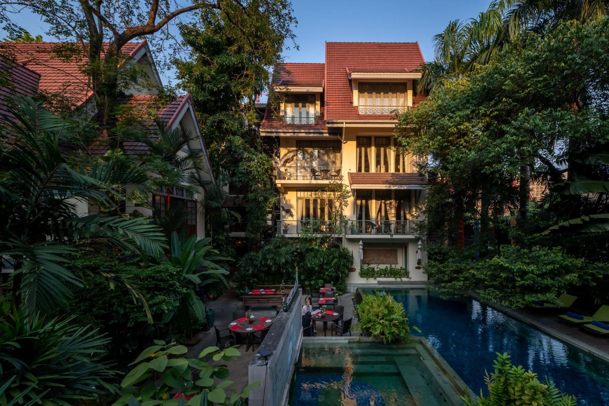 Ariyasom Villa Bangkok Luaran gambar