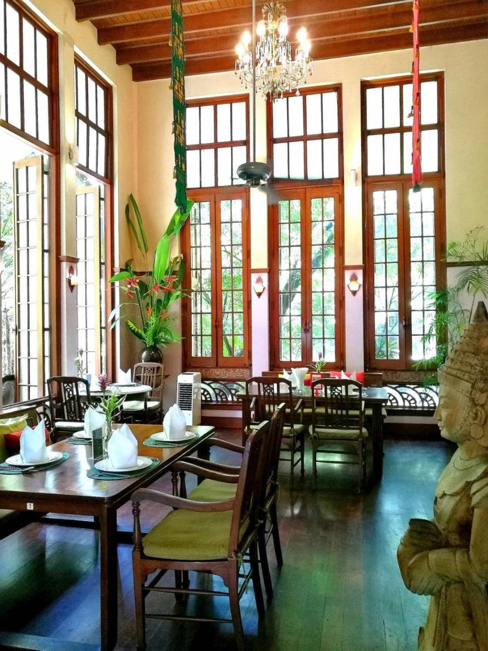 Ariyasom Villa Bangkok Luaran gambar