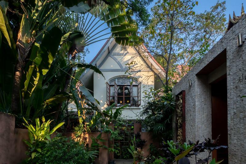 Ariyasom Villa Bangkok Luaran gambar