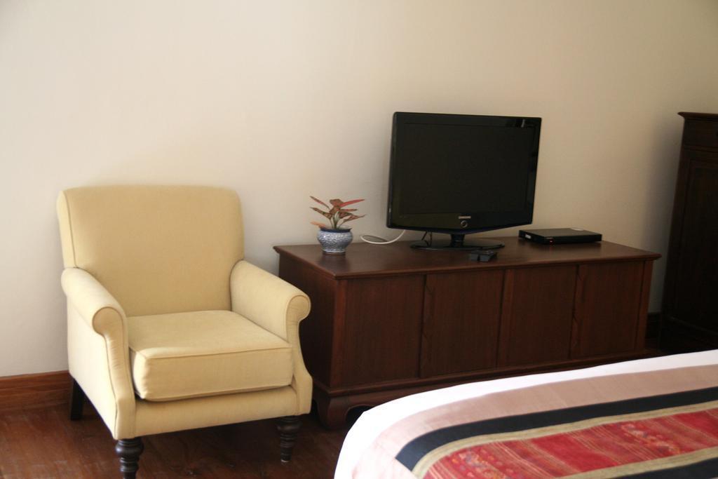 Ariyasom Villa Bangkok Luaran gambar