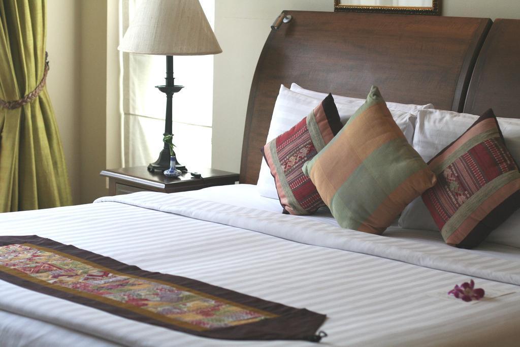 Ariyasom Villa Bangkok Luaran gambar
